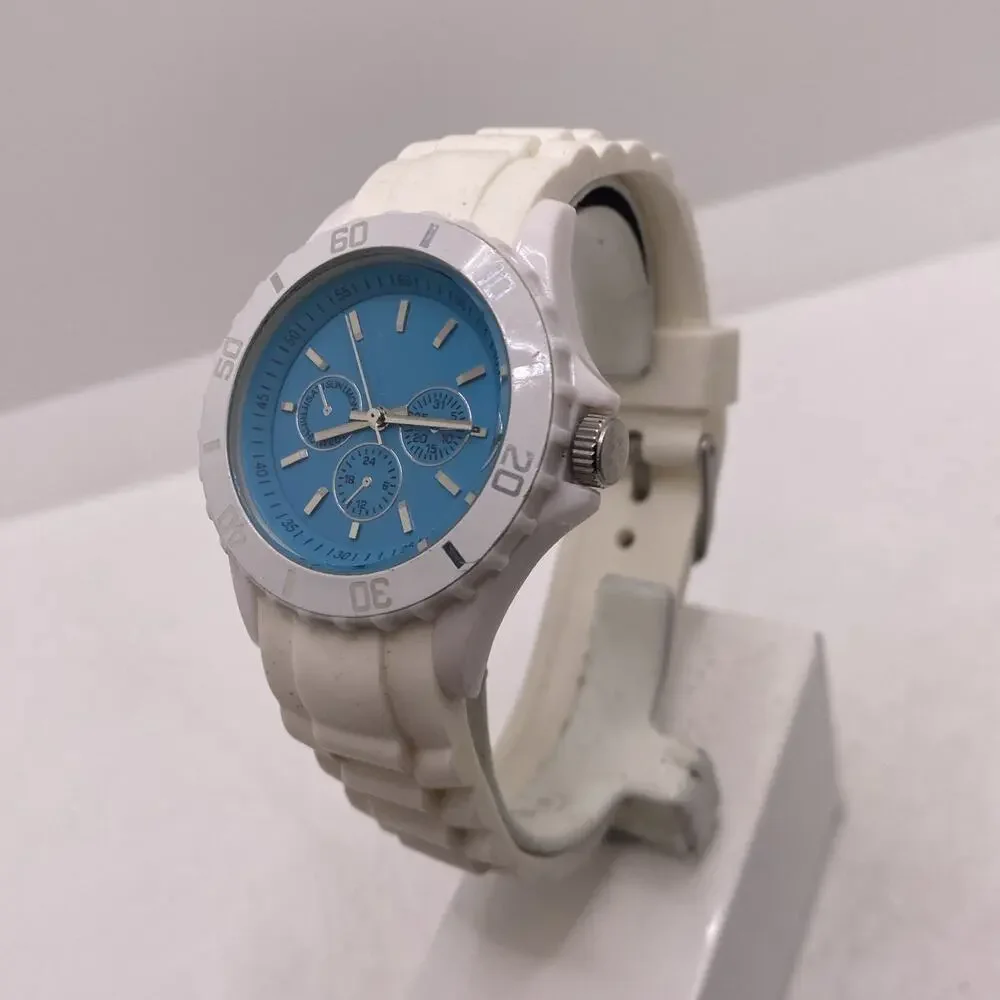 Womens White Rubber Fashion Quartz Watch New Battery